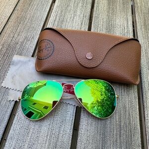 💚 Green Ray-Ban Aviator sunglasses 🕶️